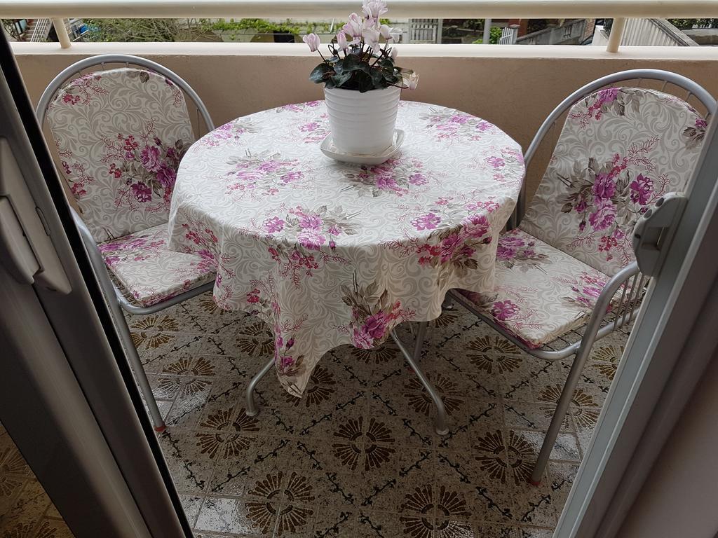 Apartments Vila Galileo บุดวา ภายนอก รูปภาพ