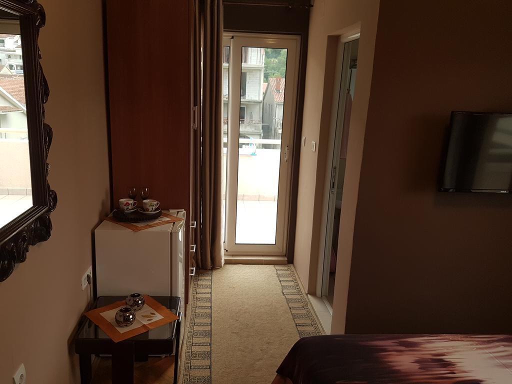 Apartments Vila Galileo บุดวา ภายนอก รูปภาพ